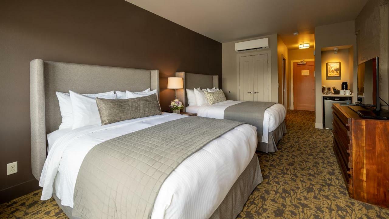 Inn At Lynden Экстерьер фото